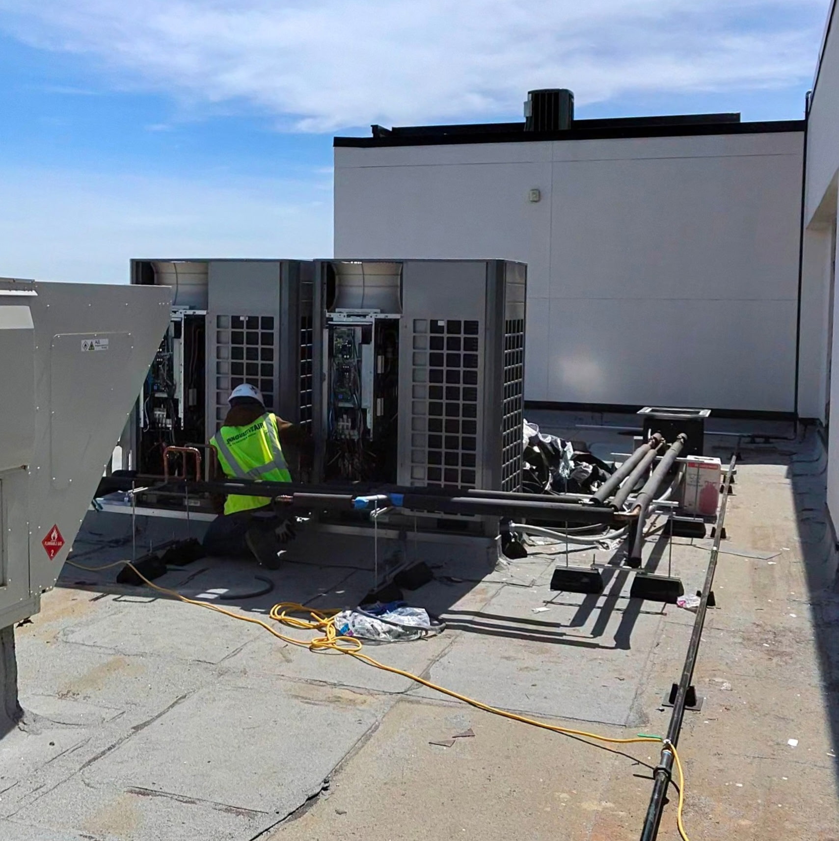 Rooftop VRF system service